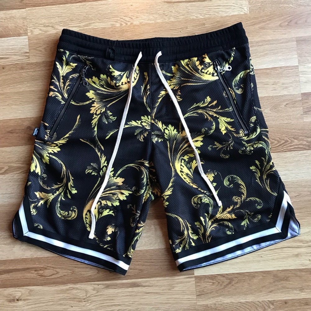 Stonevale Co Postgame short Baroque Gold and Black